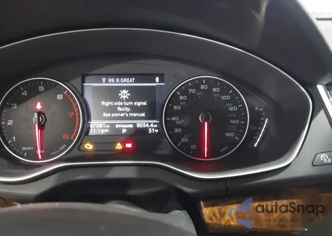 2018 Audi Q5 2.0T Premium/2.0T Tech Premium z USA, uszkodzony, nr VIN WA1ANAFY4J2051221